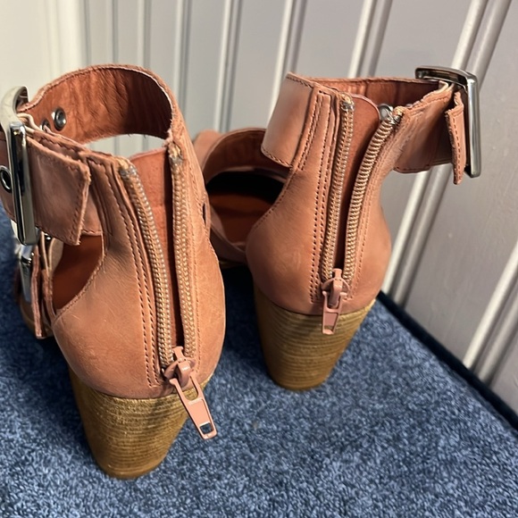 Free People x Jeffrey Campbell Hendrix Heels Size 5 NWT - Picture 6 of 12